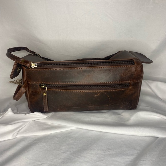 Leather Rustic Town Toiletry Bag - Picture 2 of 5
